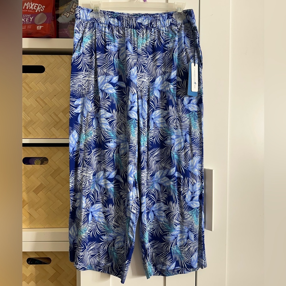 Caribbean Joe Blue Tropical Print Pants/Capris 6 NWT